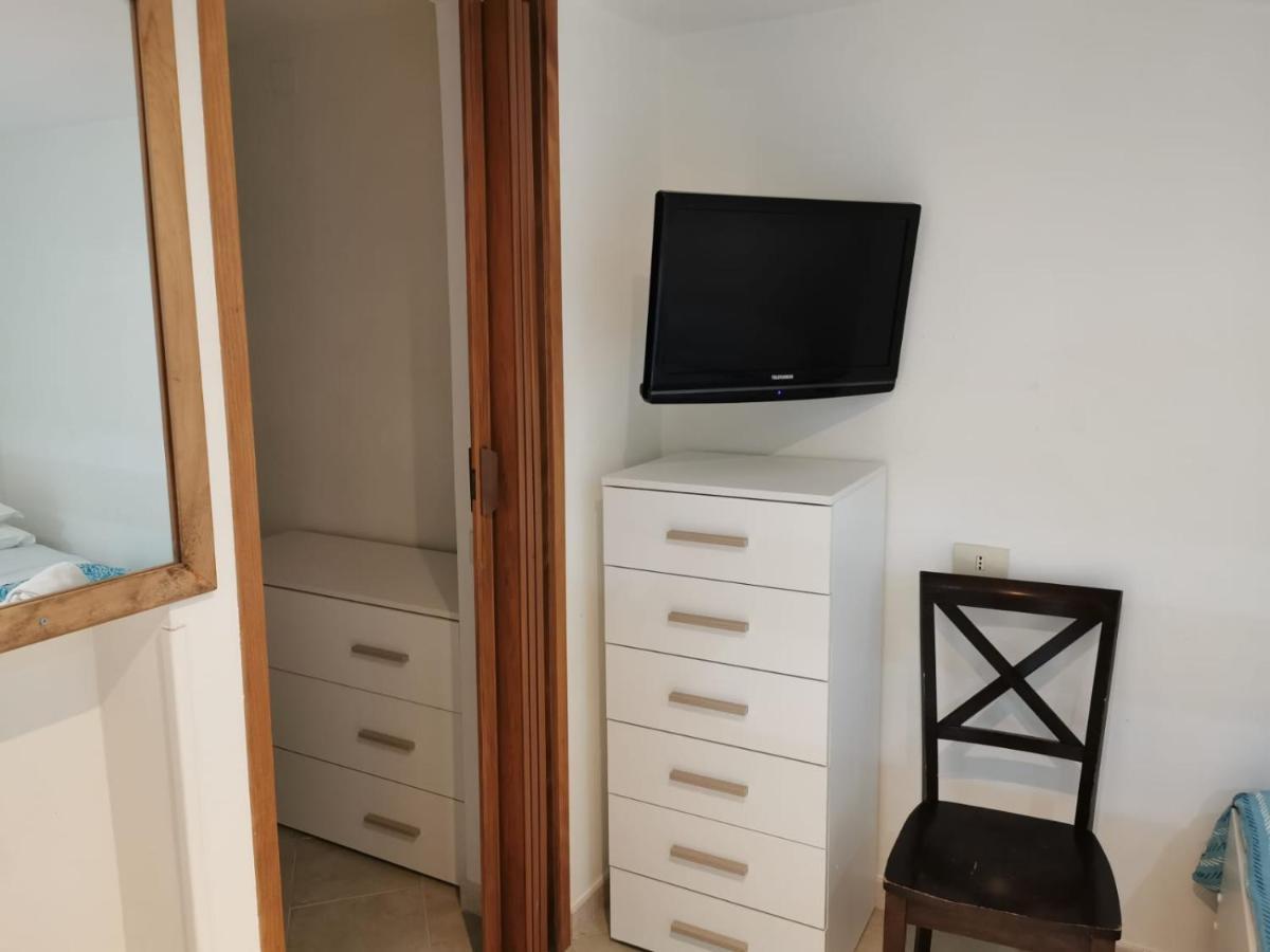Relais Maria Luisa Locazione Turistica Di Simona Capaccio Bed and Breakfast Fiumicino Eksteriør billede