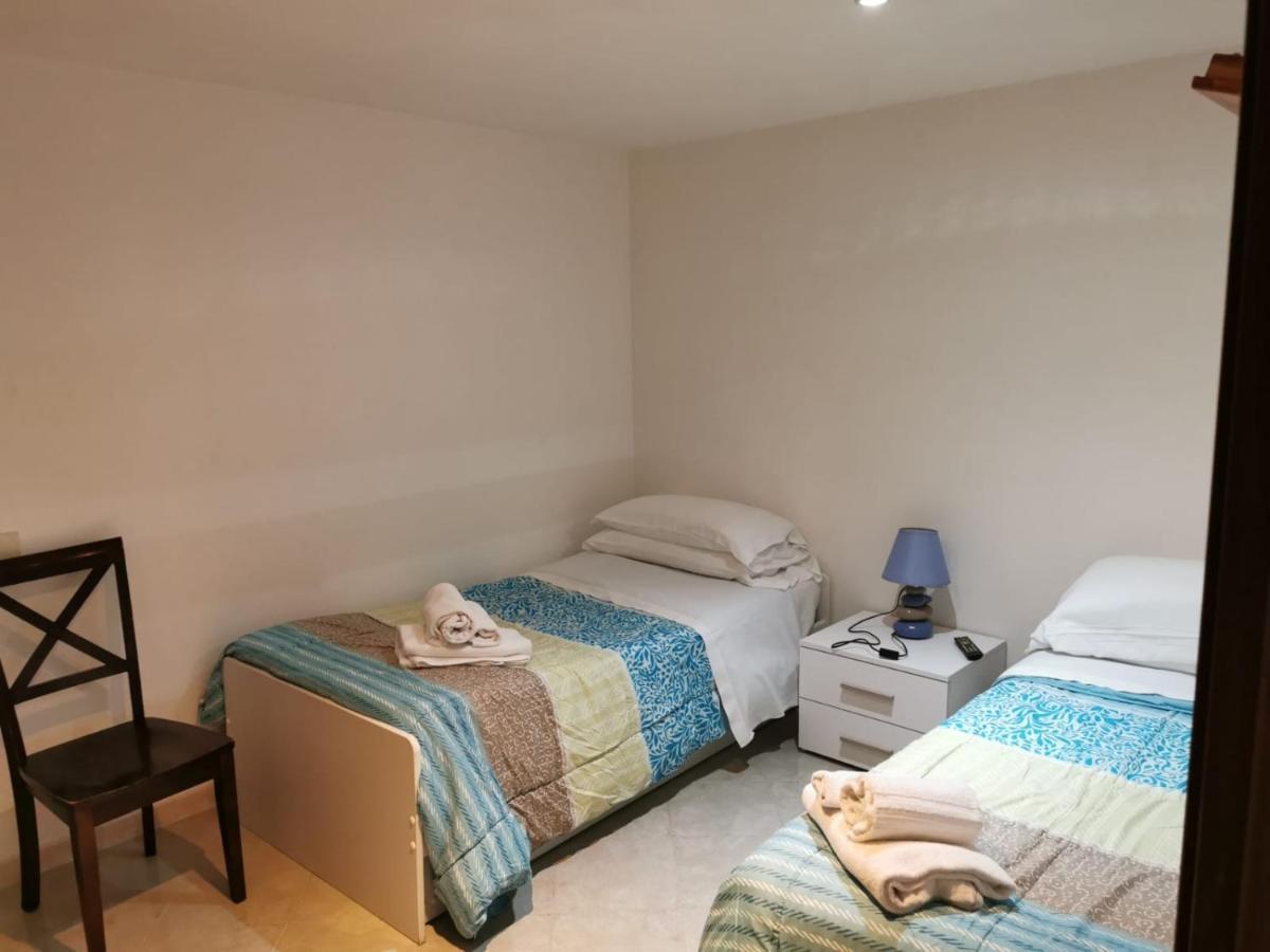 Relais Maria Luisa Locazione Turistica Di Simona Capaccio Bed and Breakfast Fiumicino Eksteriør billede