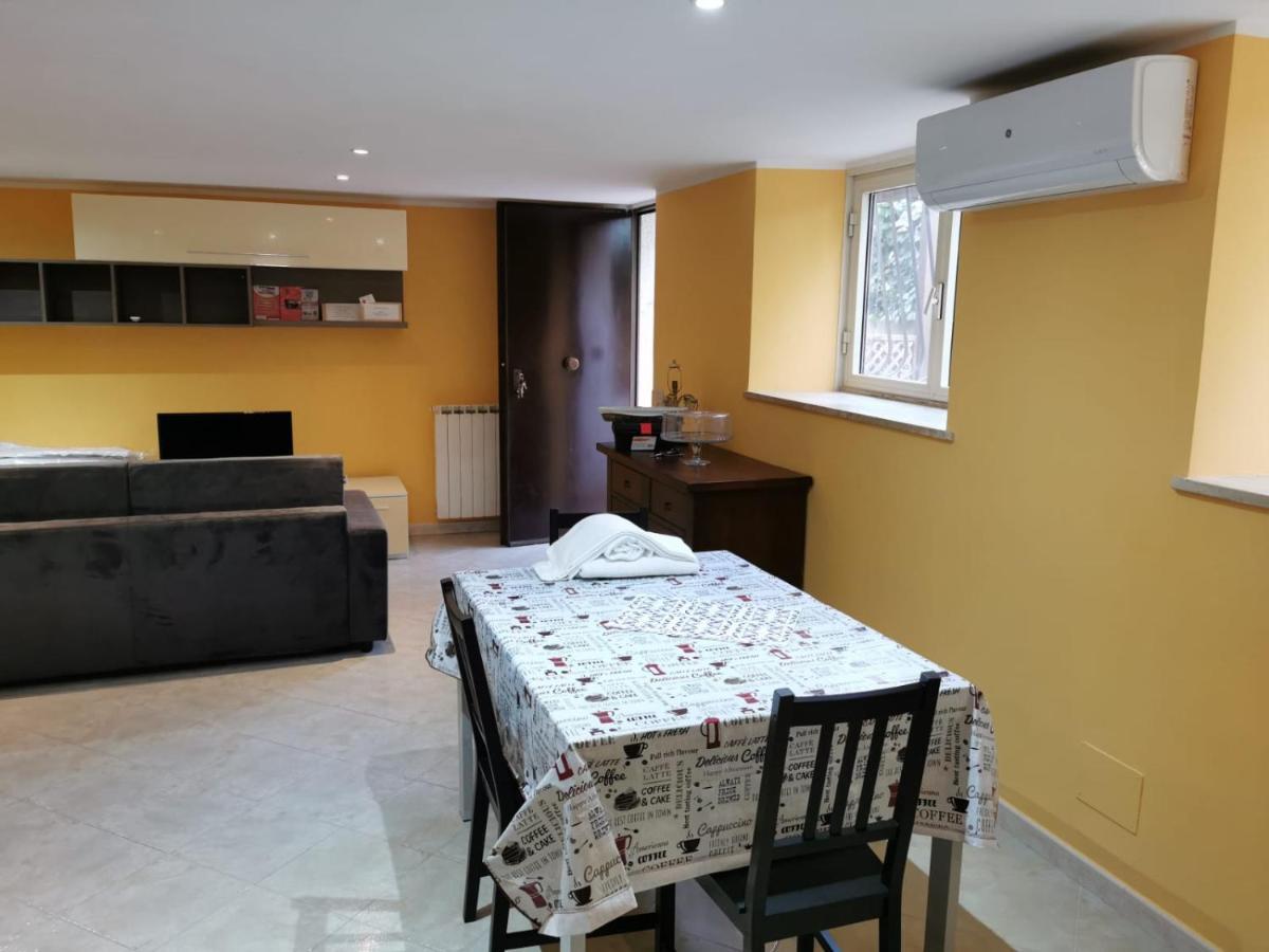 Relais Maria Luisa Locazione Turistica Di Simona Capaccio Bed and Breakfast Fiumicino Eksteriør billede