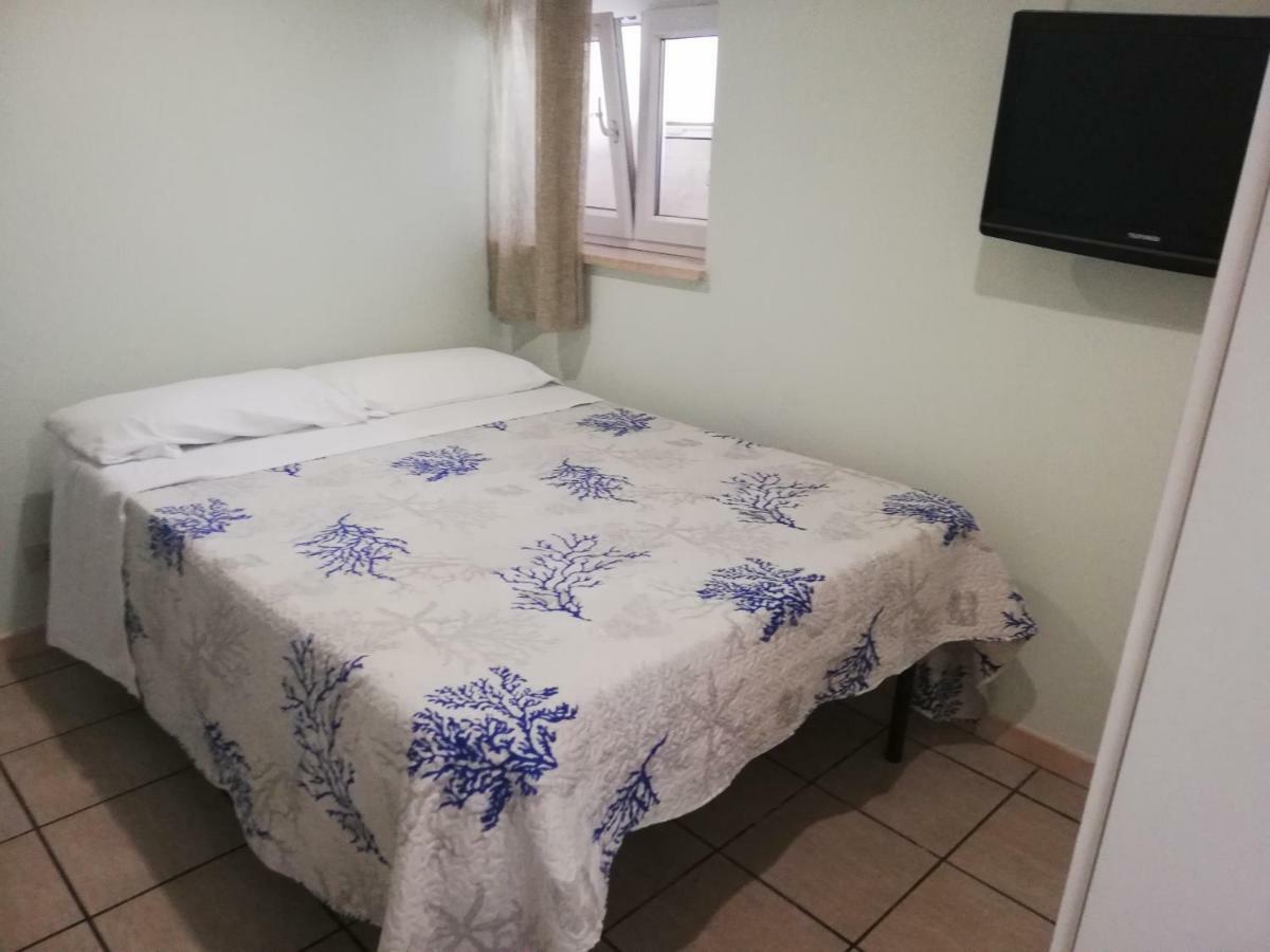 Relais Maria Luisa Locazione Turistica Di Simona Capaccio Bed and Breakfast Fiumicino Eksteriør billede